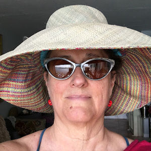 Meet your Posher, Teresa